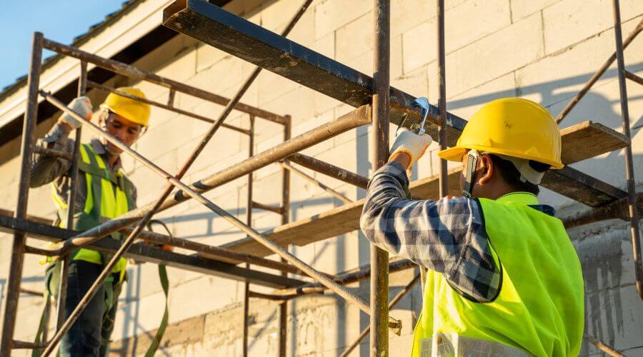 Professional residential roofers in Laceys Spring, AL